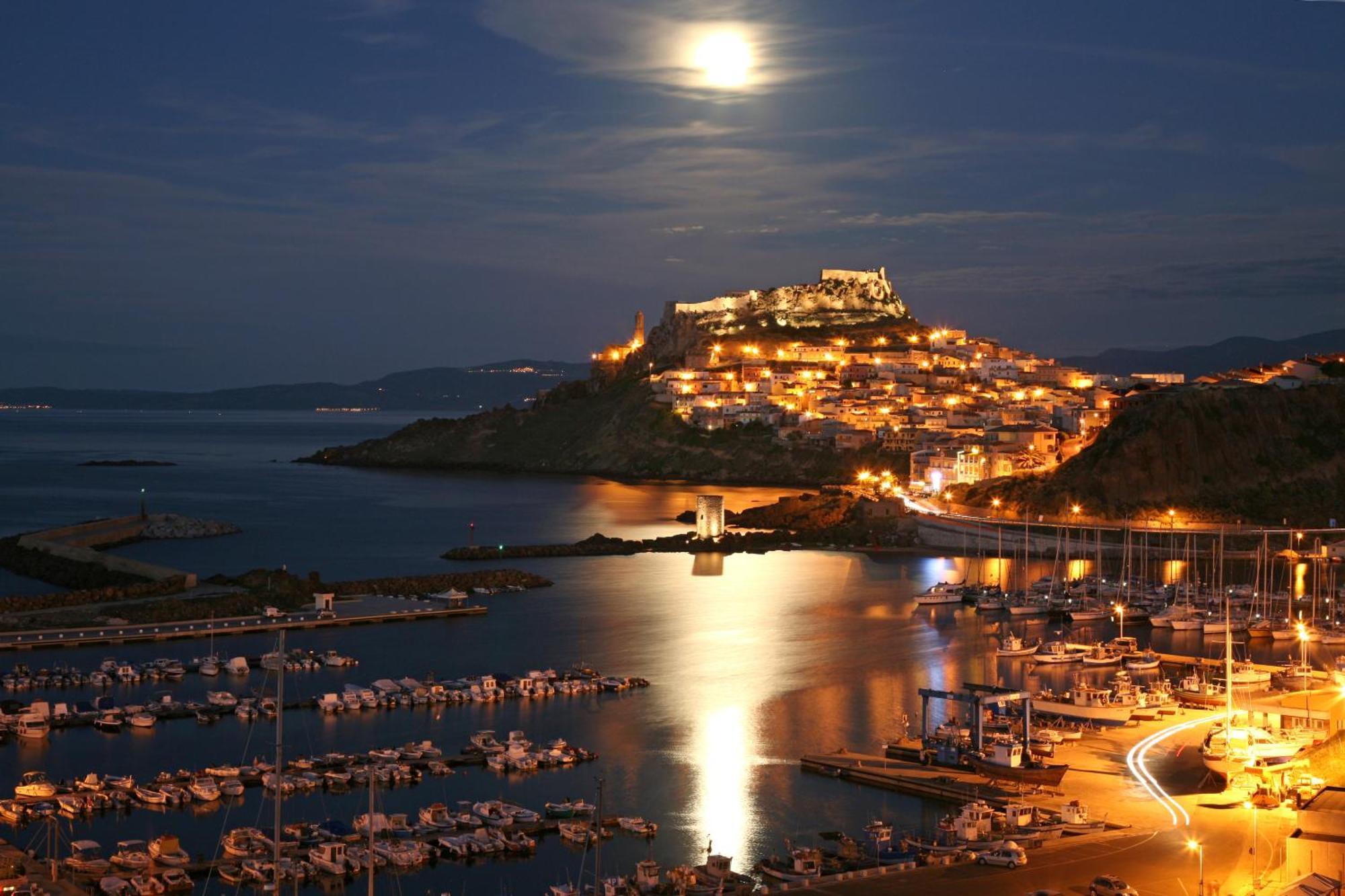 The Square Castelsardo Hotel Exterior foto